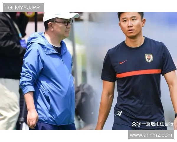 足球明星亲临网红直播间为粉丝签名互动引发热潮