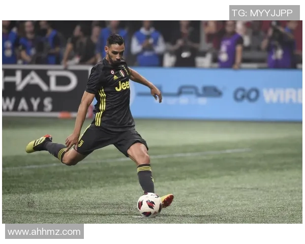 足球明星全景解析及精彩瞬间图片汇总