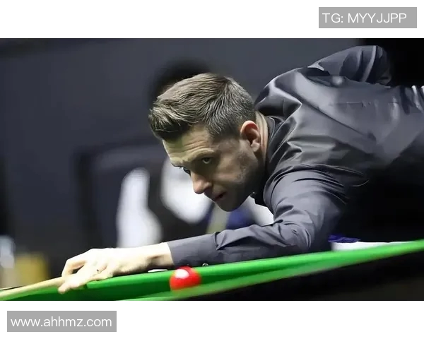 足球明星挑战斯诺克台球赛场展现新风采引发球迷热议 足球明星挑战斯诺克台球赛场展现新风采引发球迷热议